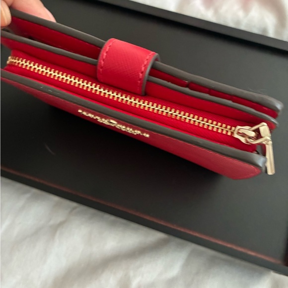 Kate Spade Vibrant Red Zip Wallet - Picture 6 of 13